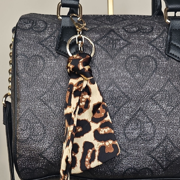 Bag Charm - Picture 1 of 1
